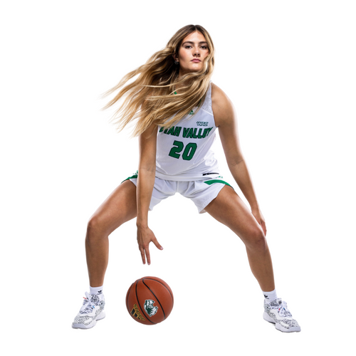 Halle Nelson
